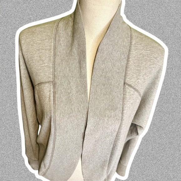 PINK Victoria’s Secret Heathered Gray Terry Cotton Long Sleeve Curved Cardigan - Picture 3 of 14